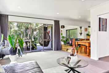 12 McLaren Place, Chedworth