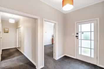 8 Bampton Street, Dallington