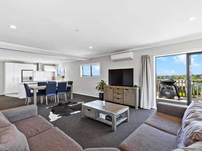50 Garton Drive, Massey