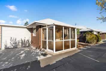 3/8 Peverel Street, Riccarton