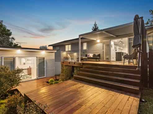 28 Castleton Street, Birkdale