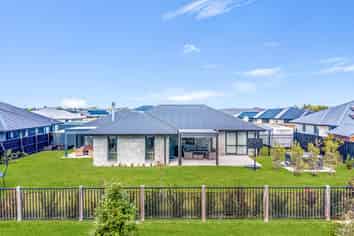 1 Cox Lane, Amberley