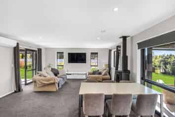 1 Cox Lane, Amberley