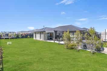 1 Cox Lane, Amberley