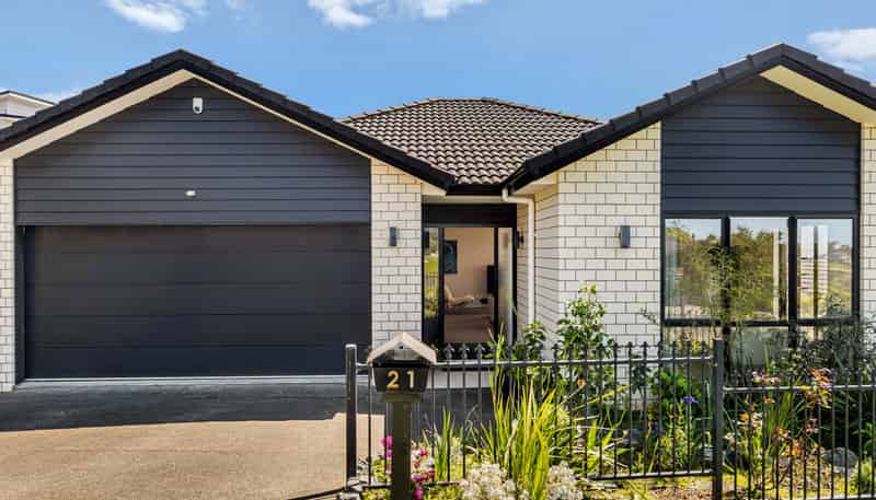 21 Woodridge Drive, Stanmore Bay