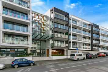 102/27 Enfield Street, Mount Eden