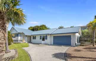 8 Jean Place, Stanmore Bay