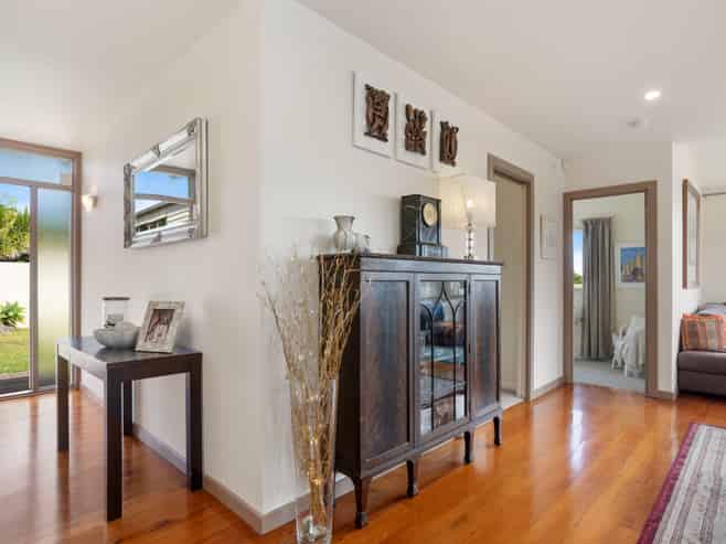 93 Island Bay Road, Beach Haven
