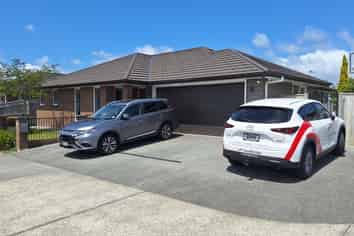 18 Poulson Grove, Trentham