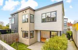 1092A Great North Road, Point Chevalier