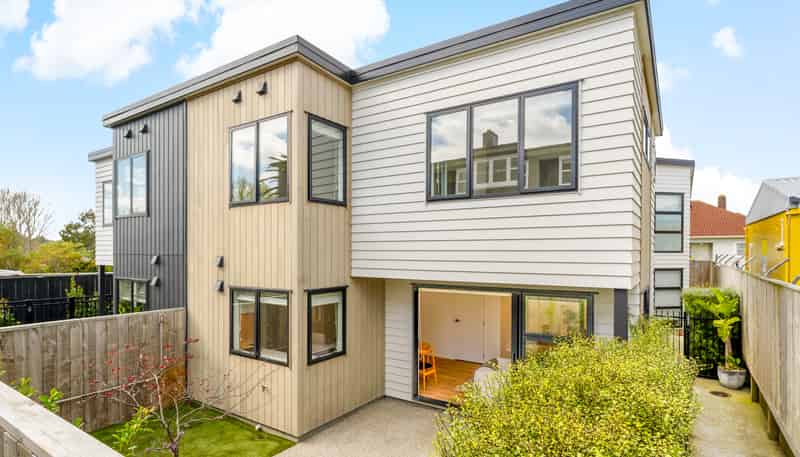 1092A Great North Road, Point Chevalier