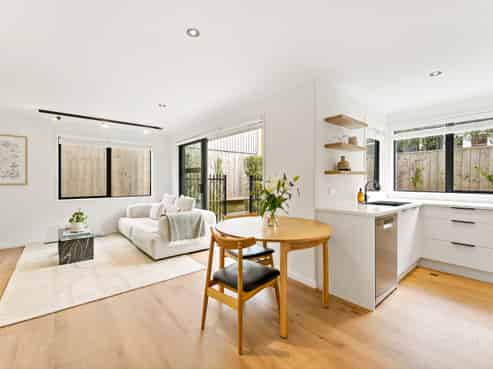 1092A Great North Road, Point Chevalier