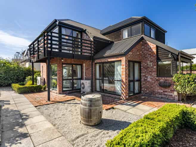 28A Thornycroft Street, Fendalton