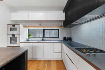 28B Kowhatu Road, Greenlane
