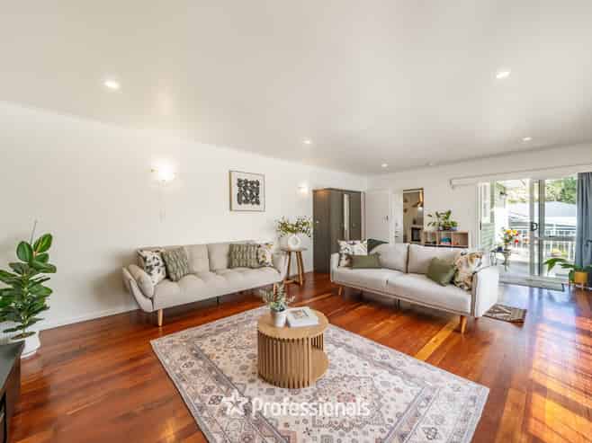 10 Gray Avenue, Paraparaumu Beach