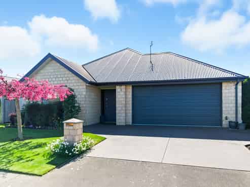 87 Rannoch Drive, Broomfield