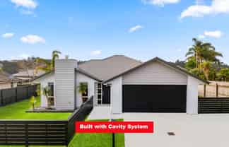 18 Huntington Park Drive, Greenhithe