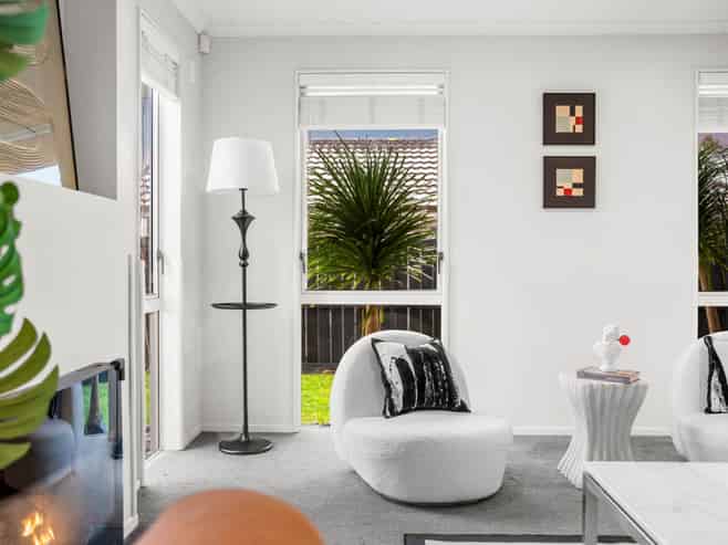18 Huntington Park Drive, Greenhithe