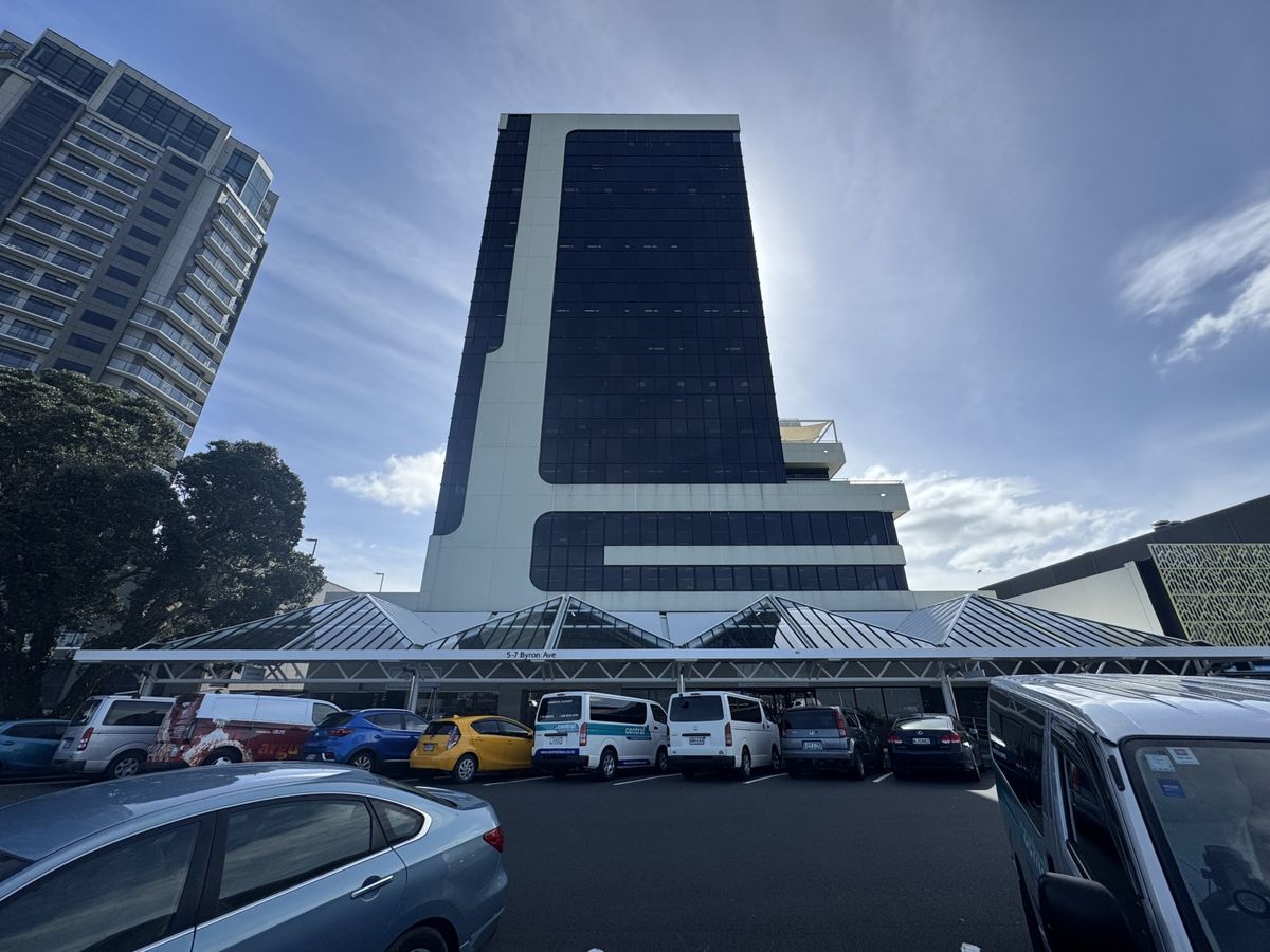 High-Profile Takapuna Retail | 308 m²