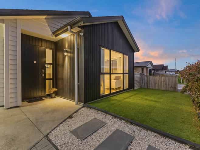 8 Koroheke Road, Takanini