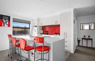 7 Gards Place, Alexandra