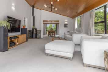 21 Matai Road, RAUMATI SOUTH