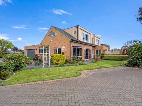 3 Chesterton Common, Rolleston