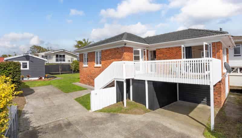 13 Kokiri Street, Te Atatu South