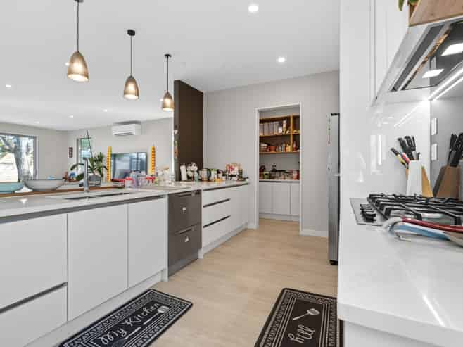 32B Tirimoana Road, Te Atatu South