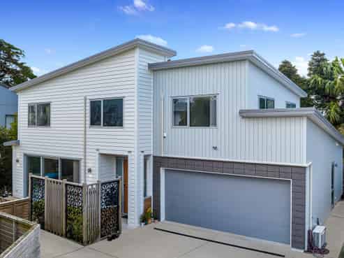 32B Tirimoana Road, Te Atatu South