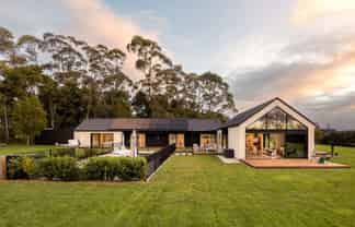 162 Livingstone Road, Ngahinapouri