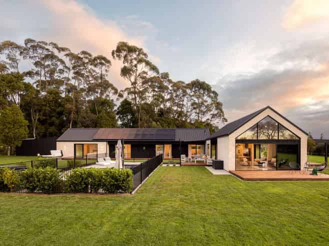 162 Livingstone Road, Ngahinapouri