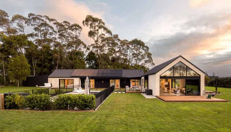 162 Livingstone Road, Ngahinapouri