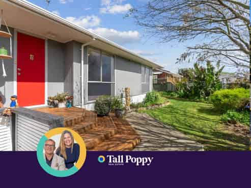 6 Robert Grove, Paraparaumu