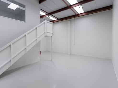 Clean, functional and versatile Wiri space