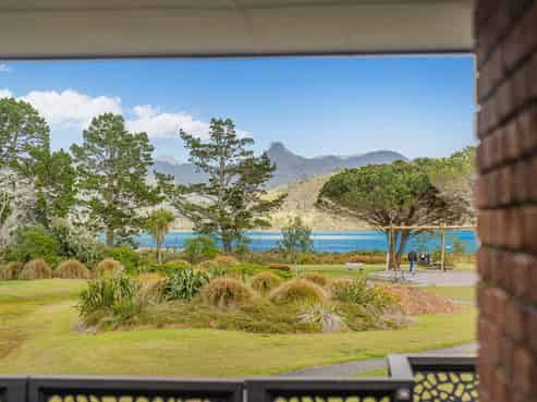 4 Ajax Head, Pauanui