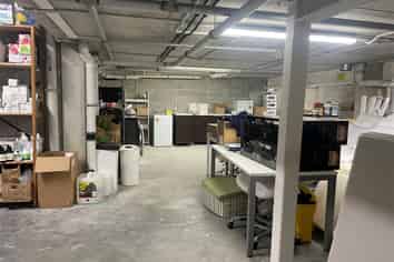 Gorgeous turn-key clinic space