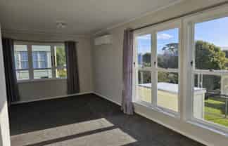 20B Kokiri Crescent, Waitangirua