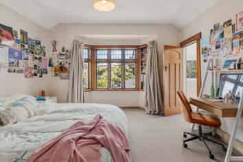 142 Kelburn Parade, Kelburn