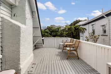 142 Kelburn Parade, Kelburn