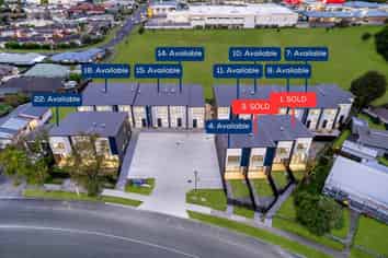 22/17 Barneys Farm Road, Clendon Park