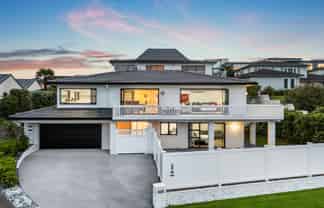 33b Parr Terrace, Castor Bay