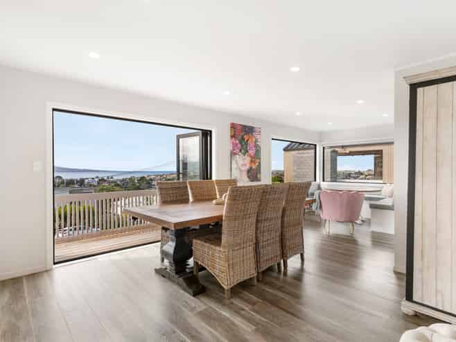 33b Parr Terrace, Castor Bay