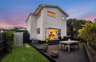 45A William Bayes Place, Red Beach