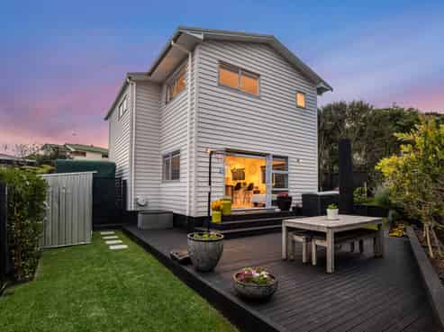 45A William Bayes Place, Red Beach