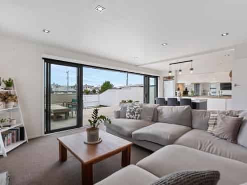 77 Pohutukawa Place, Bell Block