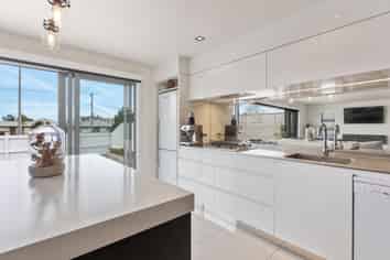 77 Pohutukawa Place, Bell Block