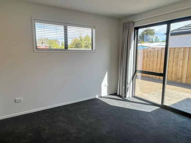 16 Oakmill Drive, Casebrook