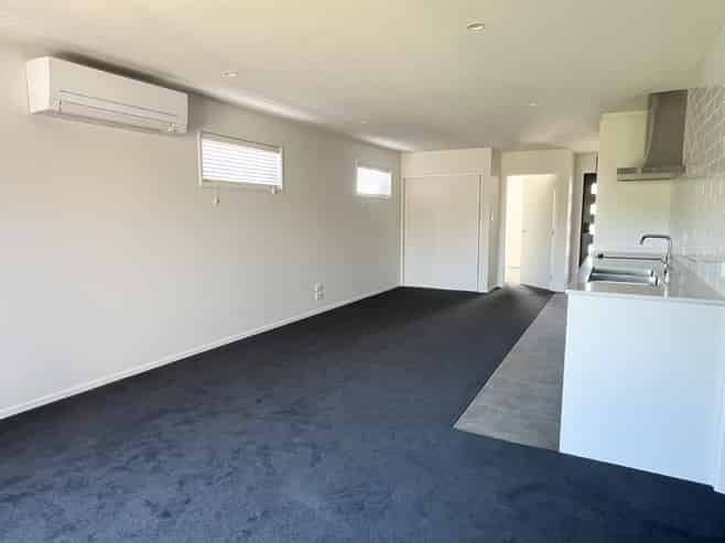 16 Oakmill Drive, Casebrook