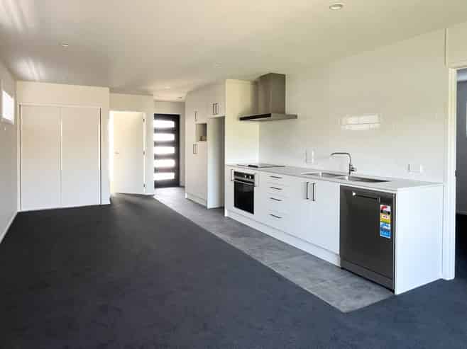 16 Oakmill Drive, Casebrook